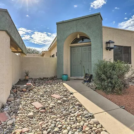 Sunny Tucson Townhome With Patio And Mountain Views!
